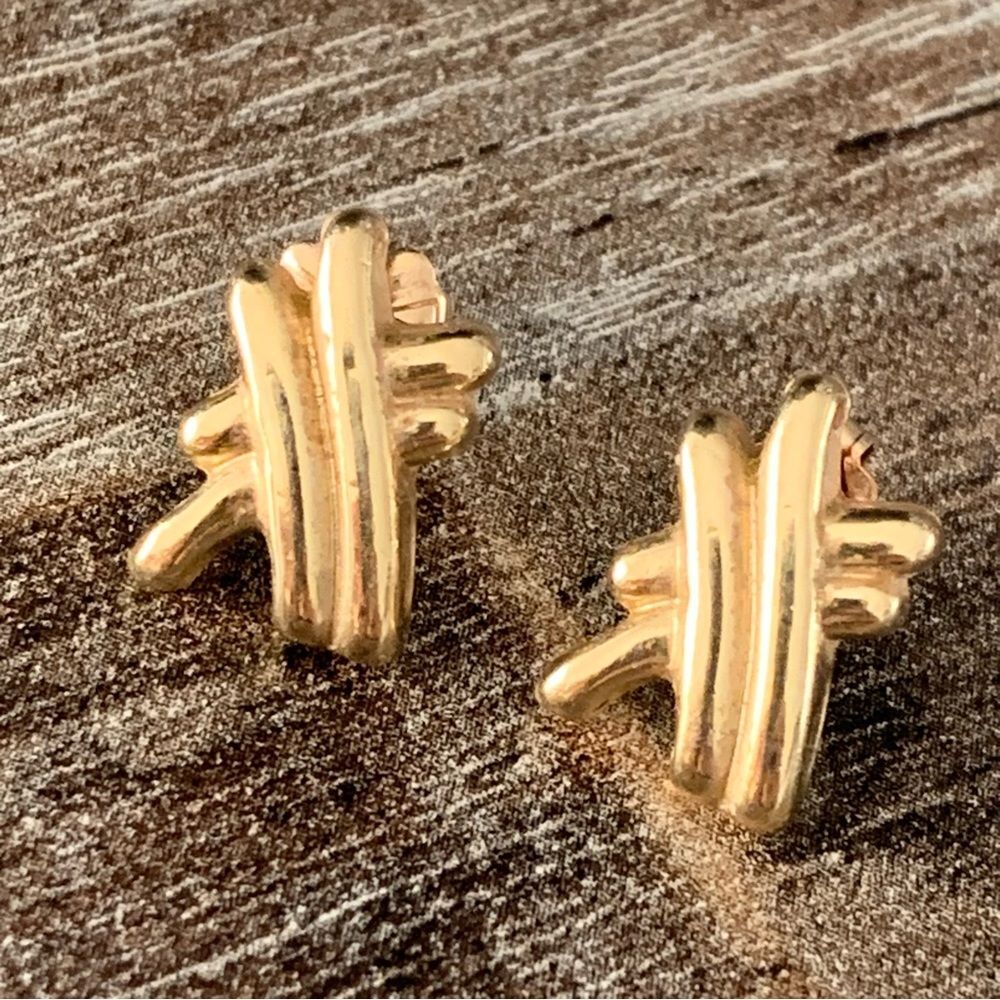 14k Yellow Gold Stud Earrings Sculptural Pierced Abstract Textured Earrings 1.4g - Picture 6 of 11